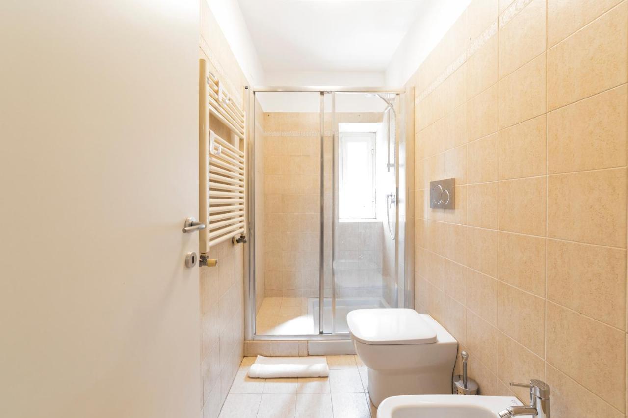 Roomy Apartment Close To Subway M5! Milano Exterior foto