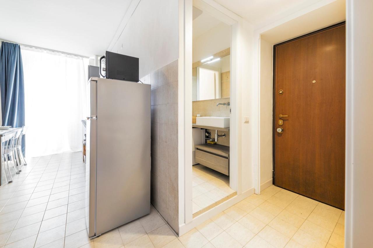Roomy Apartment Close To Subway M5! Milano Exterior foto
