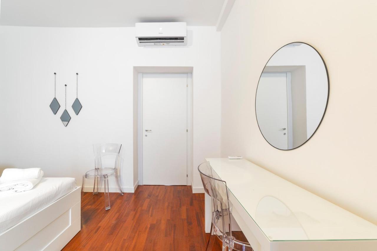 Roomy Apartment Close To Subway M5! Milano Exterior foto