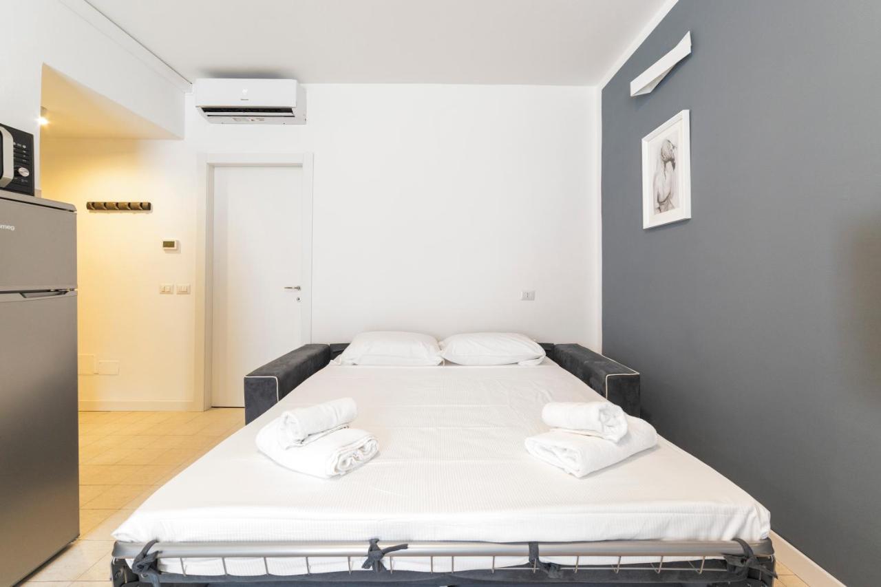 Roomy Apartment Close To Subway M5! Milano Exterior foto
