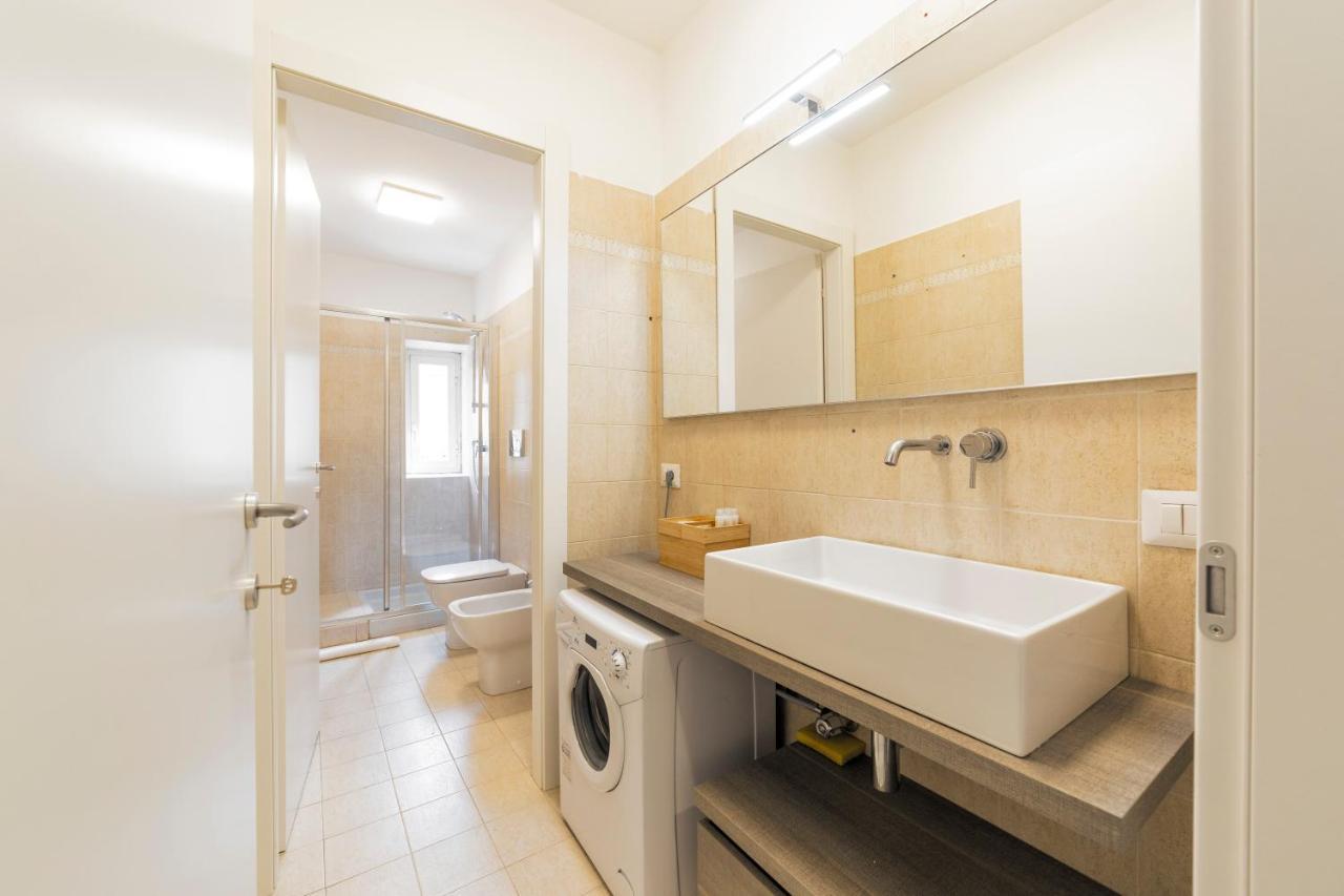 Roomy Apartment Close To Subway M5! Milano Exterior foto